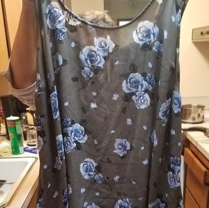torrid Tops - Adorable tank. Long in back, shorter in front torrid Tops - Adorable tank. Long in back, shorter in front